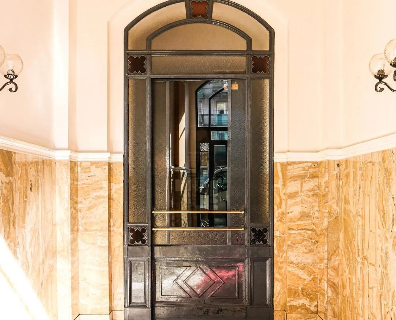 Viale Lunigiana Central Station Big House - 6 People ミラノ 0*,  イタリア